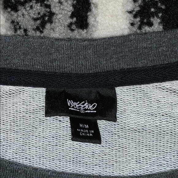 Short sleeve sweatshirt. - Picture 2 of 2